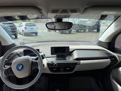 Capparis White w/BMW i Frozen Blue Accent 2014 BMW i3 Base