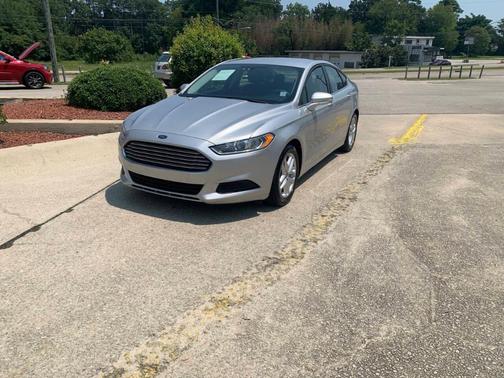 Silver 2016 Ford Fusion SE