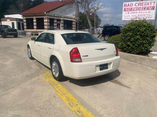 2006 Chrysler 300 Base
