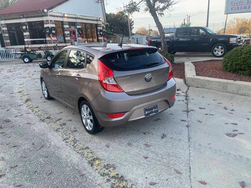 2014 Hyundai Accent SE