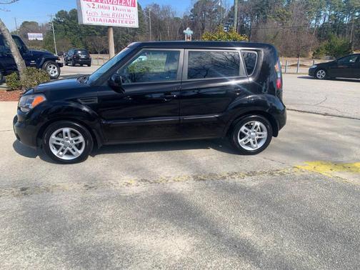 2011 Kia Soul +