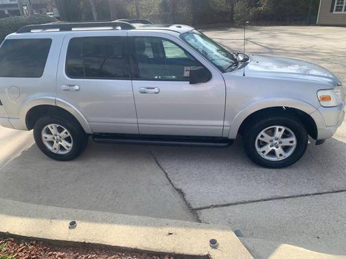 2010 Ford Explorer XLT