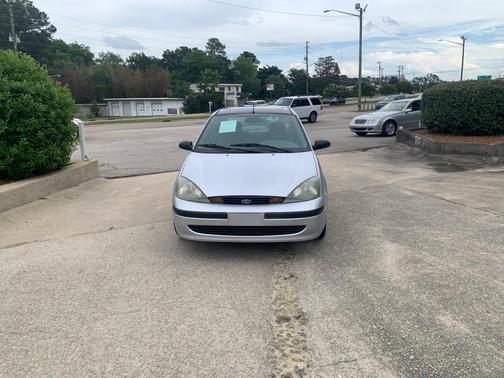 Silver 2003 Ford Focus SE
