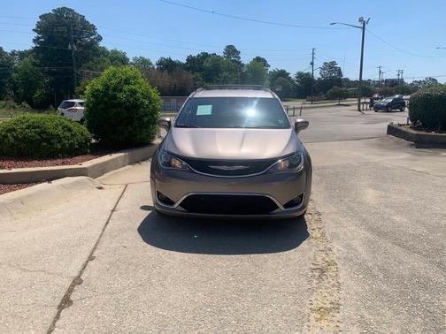 Gray 2018 Chrysler Pacifica Touring-L