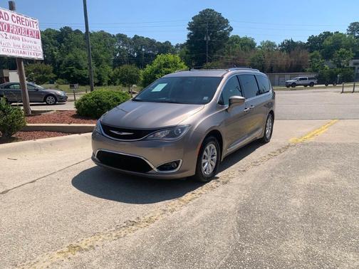 Gray 2018 Chrysler Pacifica Touring-L