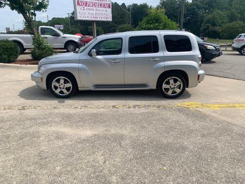 Silver 2009 Chevrolet HHR LT