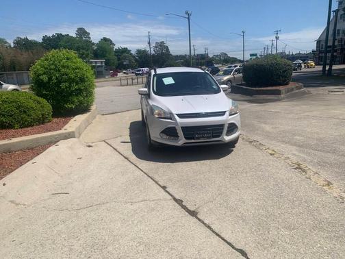 White 2015 Ford Escape SE