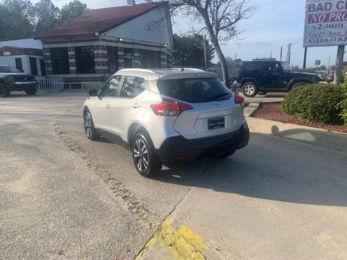 2019 Nissan Kicks SV