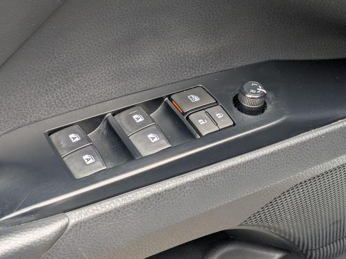 Celestial Silver Metallic 2019 Toyota Camry LE