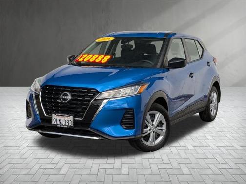 2025 Nissan Kicks Play S