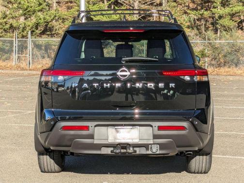 2025 Nissan Pathfinder SV FWD