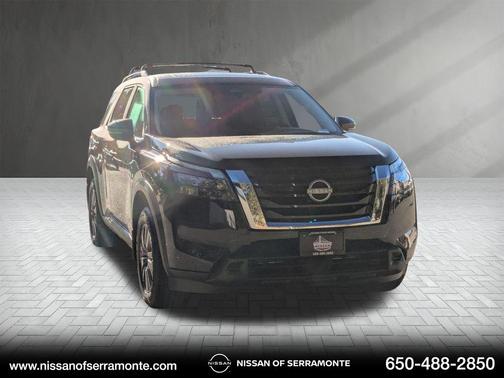 2025 Nissan Pathfinder SV FWD