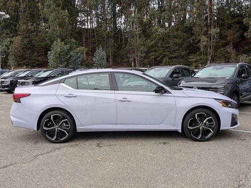 2025 Nissan Altima SR AWD