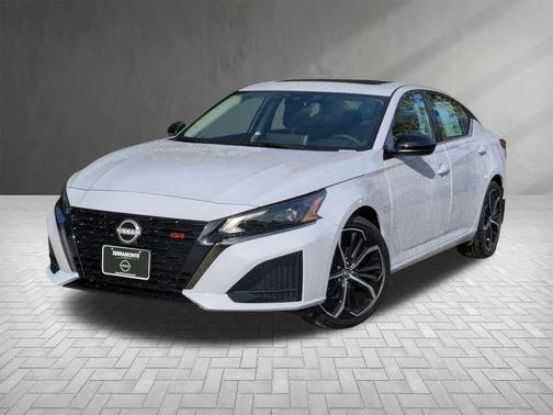 2025 Nissan Altima SR FWD