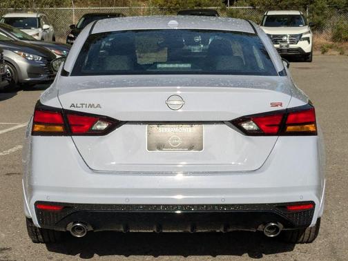 2025 Nissan Altima SR FWD