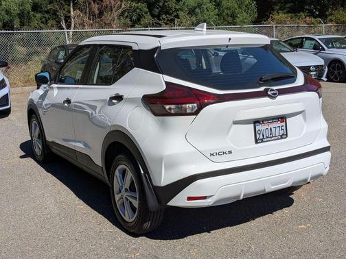 2025 Nissan Kicks S