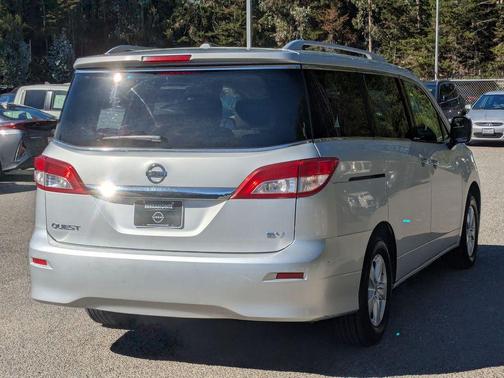 2016 Nissan Quest SV