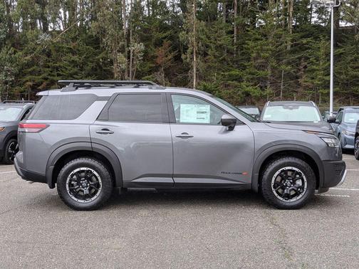 2025 Nissan Pathfinder Rock Creek 4WD