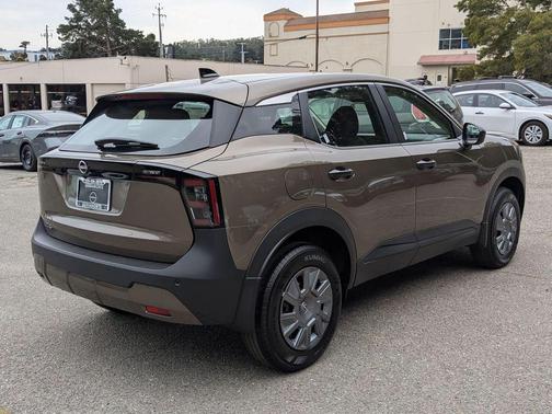 Canyon Bronze Metallic 2026 Nissan Kicks S