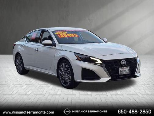 White 2025 Nissan Altima SL