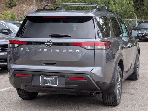 2025 Nissan Pathfinder SV FWD