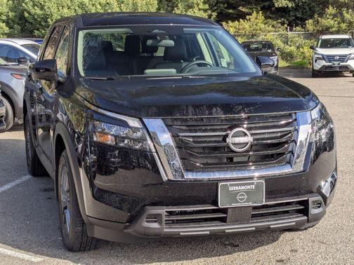 2025 Nissan Pathfinder S FWD