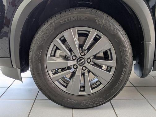 Super Black 2026 Nissan Pathfinder SV