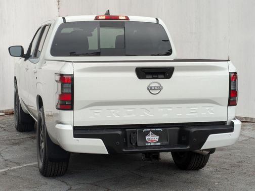 2025 Nissan Frontier SV