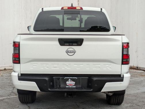 2025 Nissan Frontier SV