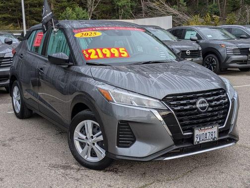 2025 Nissan Kicks S