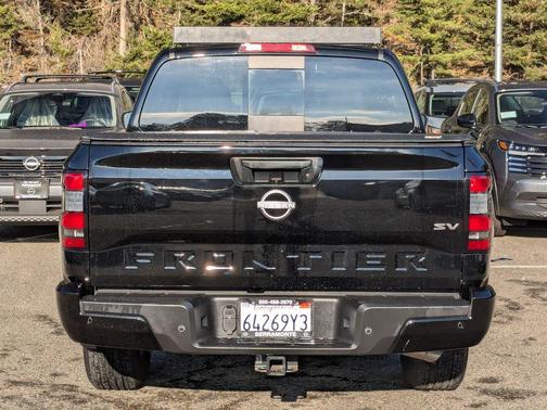 2024 Nissan Frontier SV