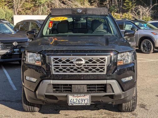 2024 Nissan Frontier SV