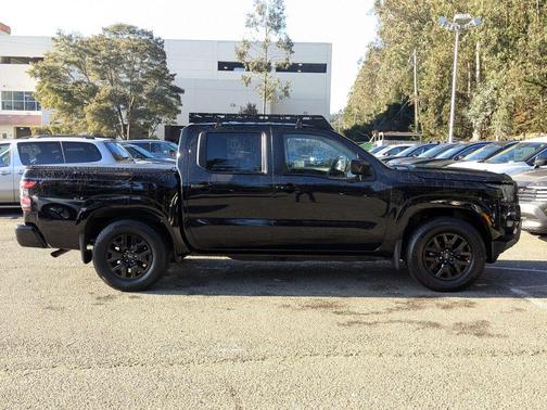 2024 Nissan Frontier SV