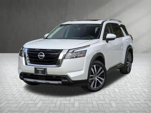 2025 Nissan Pathfinder Platinum 4WD