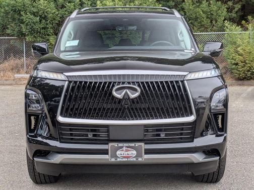 2025 INFINITI QX80 PURE