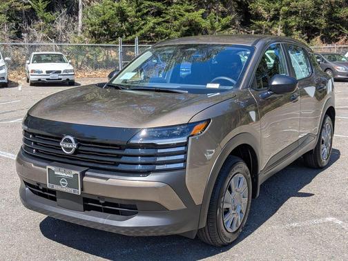 Canyon Bronze Metallic 2026 Nissan Kicks S