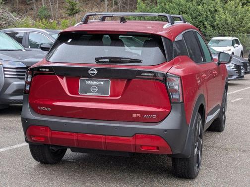 2026 Nissan Kicks SR