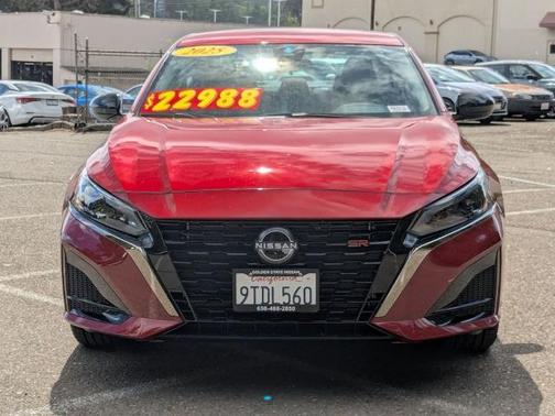2025 Nissan Altima SR