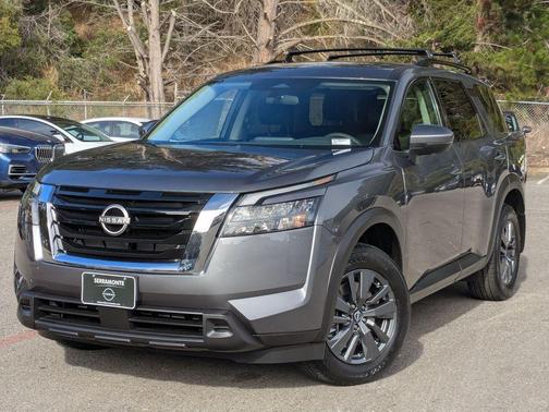 2025 Nissan Pathfinder SV FWD