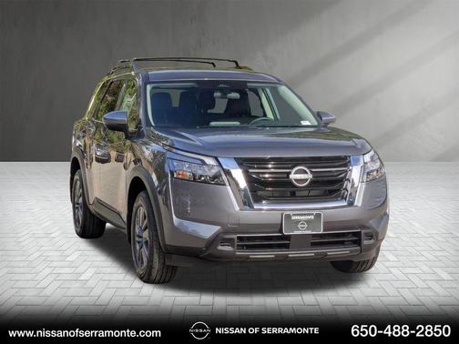 2025 Nissan Pathfinder SV FWD