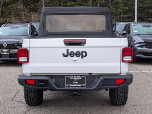 2022 Jeep Gladiator Willys 4x4