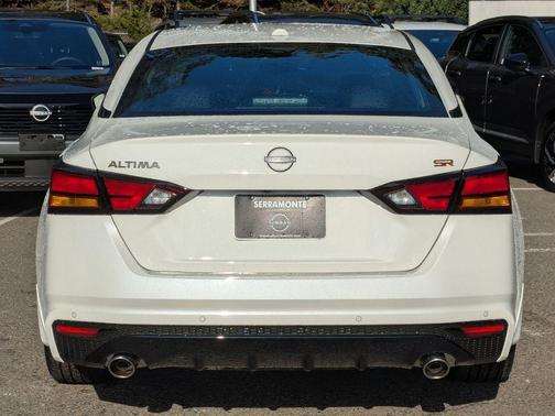 2025 Nissan Altima SR FWD