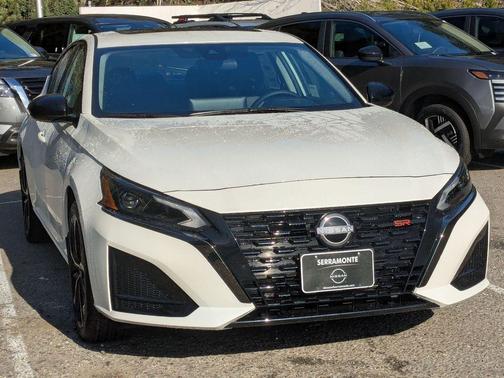 2025 Nissan Altima SR FWD