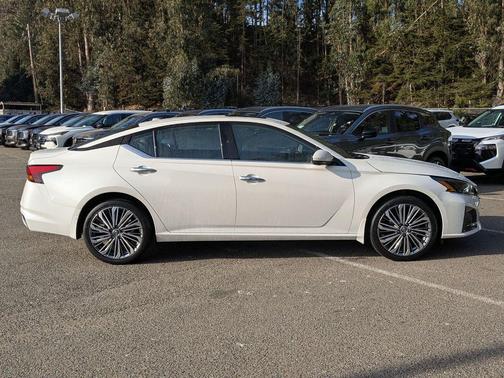 2025 Nissan Altima 2.5 SL