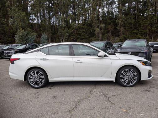 2025 Nissan Altima 2.5 SL