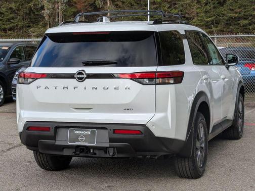 2025 Nissan Pathfinder SV 4WD