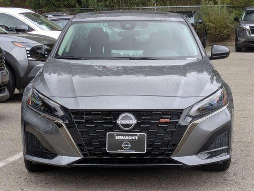 2025 Nissan Altima SR FWD