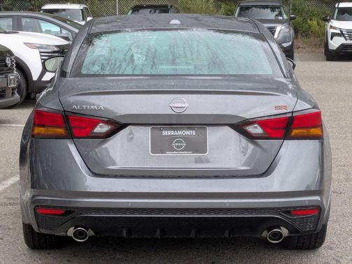 2025 Nissan Altima SR FWD