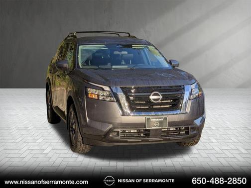 2025 Nissan Pathfinder SV FWD