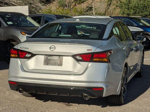 2025 Nissan Altima SR FWD